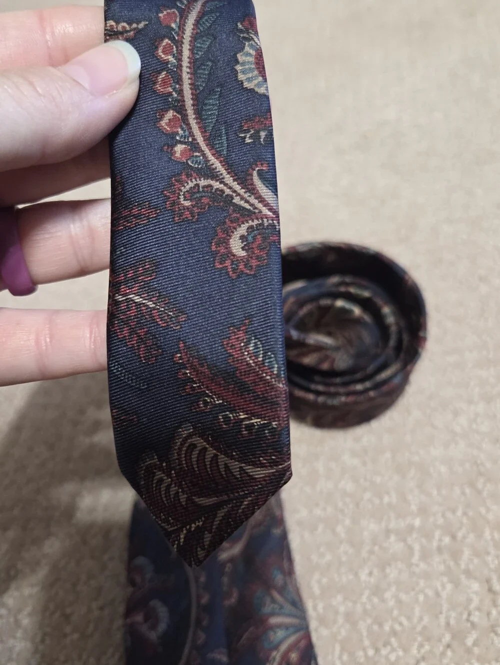 Vintage Oscar De La Renta Mens Tie Poly 55in Long 4in Width Classic Designer